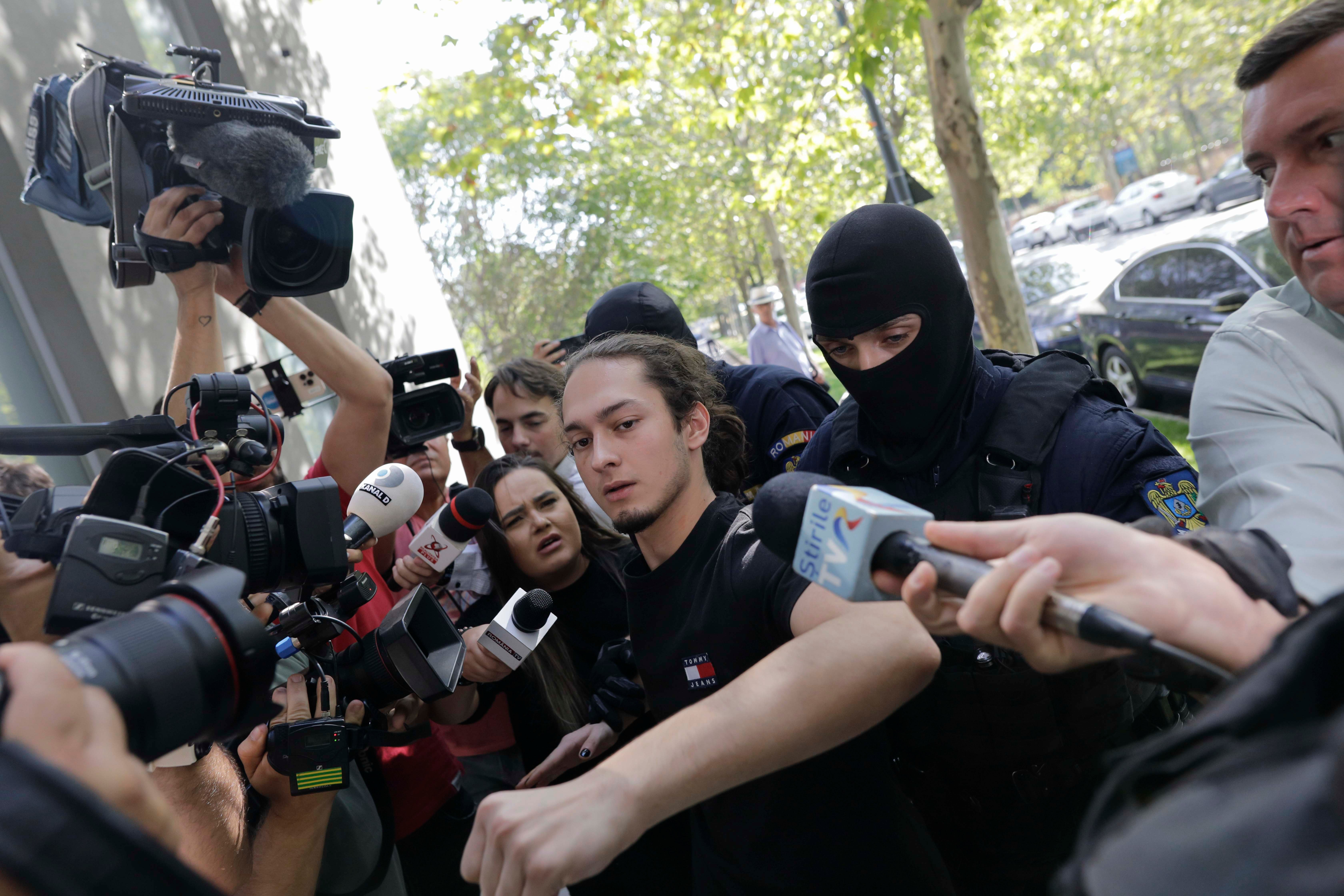 Dealerul lui Vlad Pascu rămâne în arest. Decizia judecătorilor este definitivă