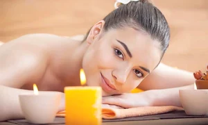 femeie lumanari1254544 0 jpeg