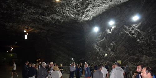 Inaugurarea expoziţiei Poporul pierdut a istoricului Marius Oprea cu mărturii ale ororilor comunismului în Salina Ocnele Mari din Vâlcea Foto Dacy Stoica