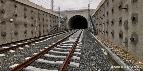 tunelul feroviar turdas foto daniel guta adevarul