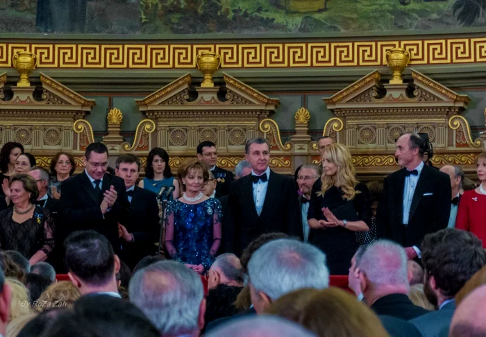 ASR Principesa Margareta, Principele Radu, alături de Victor Ponta şi Daciana Sârbu, în loja oficială la Ateneul Român FOTOGRAFII: ROMICĂ ZAHARIA (Roza Zah)
