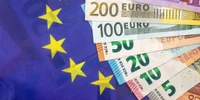 Uniunea Europeana bancnote bani euro FOTO Shutterstock jpg