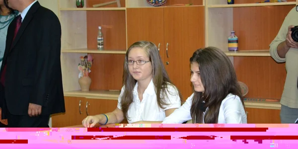 Elevii vor lucra pe tablete