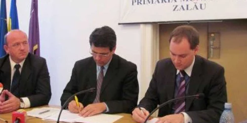 Contractul a fost semnat la sfârşitul anului 2010