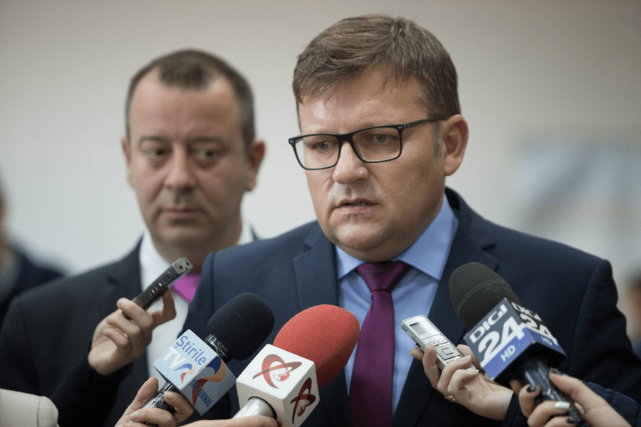 Coaliția se eschivează pe tema eliminării pensiilor speciale ale parlamentarilor