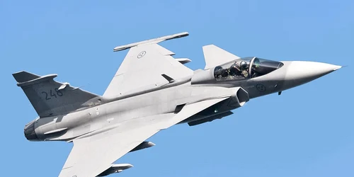 1200px Saab JAS 39 Gripen at Kaivopuisto Air Show, June 2017 (altered) copy jpg