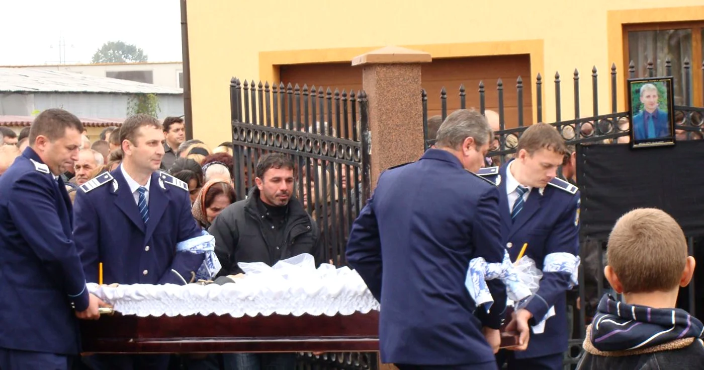 Sorin Bumbaru a fost condus pe ultimul drum de către colegi şi familie