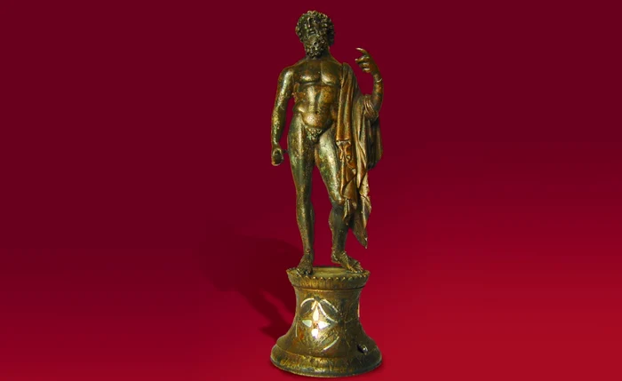 Statuetă din bronz a lui Iupiter de la Potaissa (Turda, jud. Cluj). Muzeul de Istorie Turda