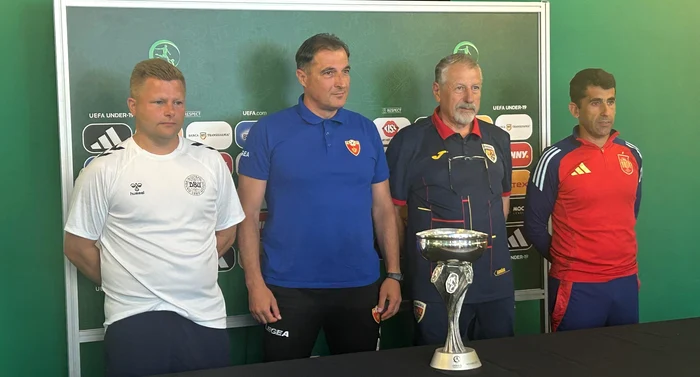 Ion Marin, alături de selecționerii adversarelor din grupa României. Foto Facebook FRF