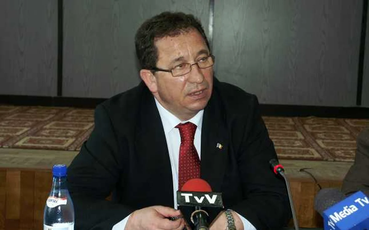 Constantin Constantinescu, un primar e vorbeşte uneori ca ultraşii de pe stadioane FOTO Adevărul