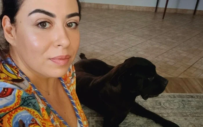 Oana Roman, acuzată pe nedrept de montă ilegală după ce cățelușa ei, Luna, a fătat / foto: arhivă