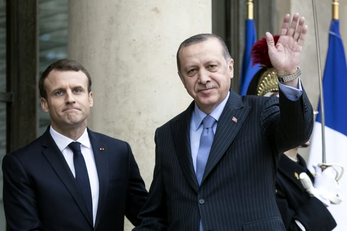 Erdogan (dreapta), primit de Macron la Palatul Elysee FOTO EPA-EFE