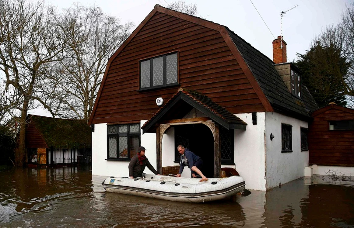 Inundaţii în sudul Angliei (Foto: reuters)