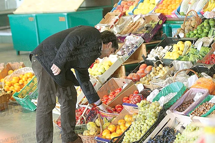 Nicolae Bănicioiu a lăsat în piaţă peste 100 de lei (FOTOGRAFII: MIHAI ENESCU)