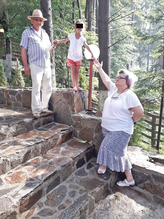 Familia Miloș a refuzat de cinci ori să o adopte pe Gabriela