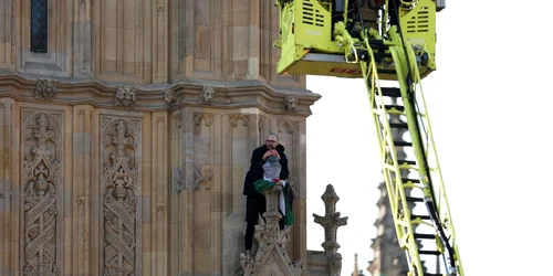 barbat palestina big ben foto x jpg