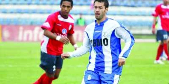 Alexandru Păcurar va lipsi cel puţin o lună de pe teren