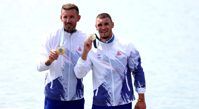 Andrei Cornea și Marian Enache cu medaliile de învingători. Foto Getty images
