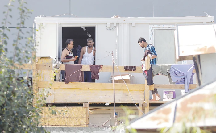 
    Lucrătorii asiatici veniseră în România pentru a-şi ajuta familiile săraceFoto: Inquam Photos  