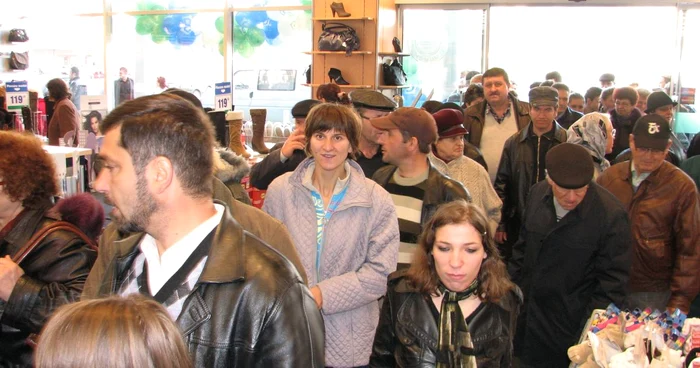 Aglomeraţie la încălţăminte