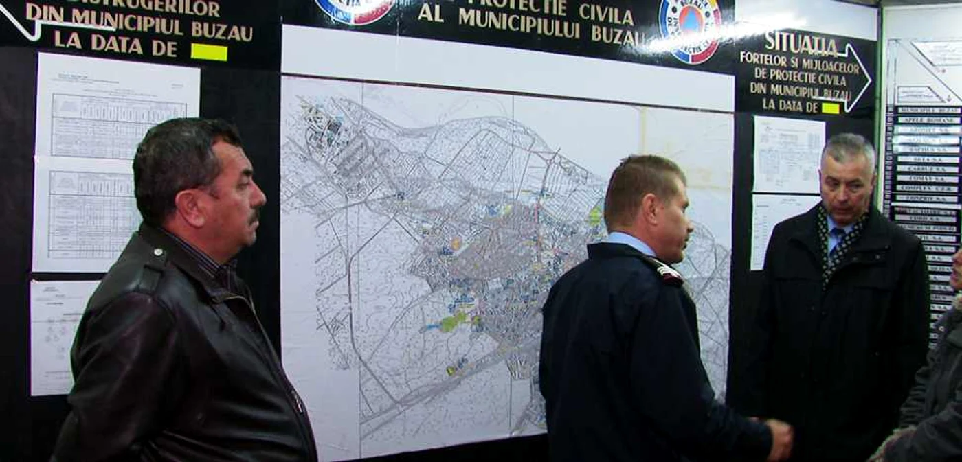 În subsolul clădirii Prefecturii Buzău este amenajat un buncăr care adăposteşte în caz de dezastre centrul de comandă FOTO: Iulian Bunilă