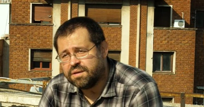 Mihai Grecea filma concertul trupei Goodbye to Gravity, în noaptea de 30 octombrie 2015