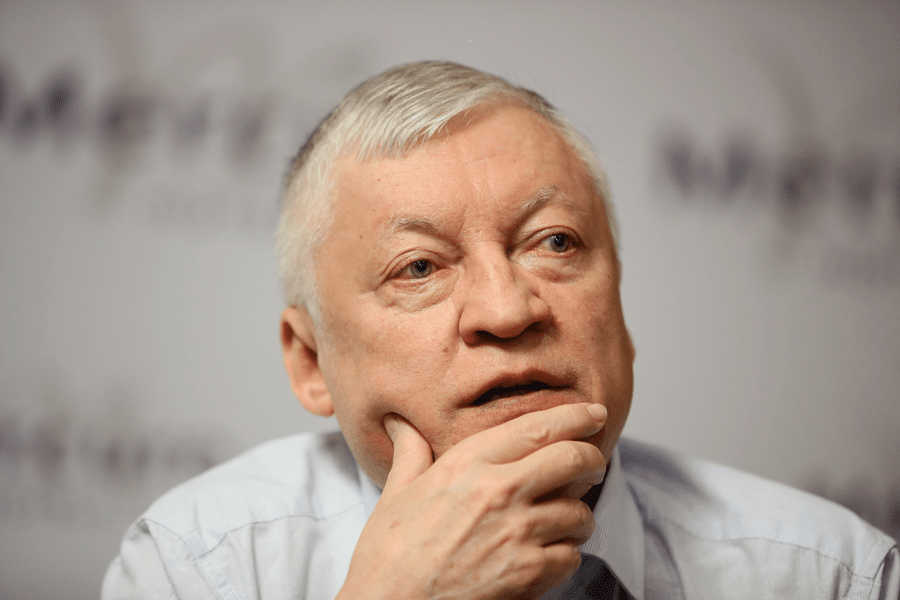 Șahistul Anatoly Karpov, în comă indusă din cauza unei căzături 