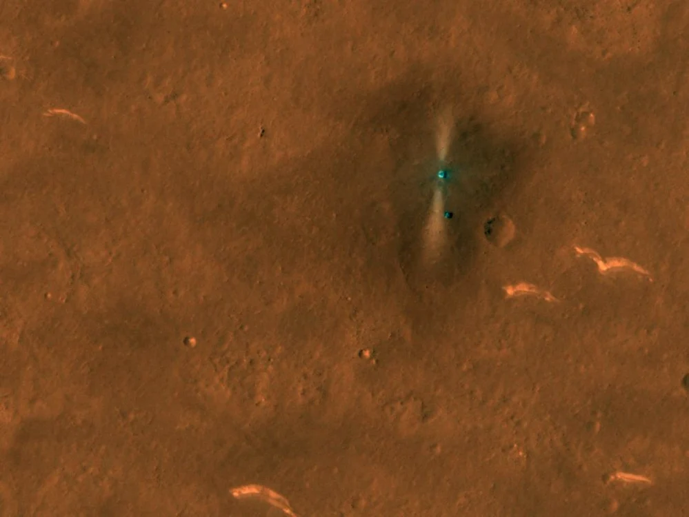 Roverul chinez, Zhurong, fotografiat de pe orbită de Naveta Nasa, Mars Reconnaissance Orbiter FOTO Roverul Zhurong / NASA/JPL/UArizona
