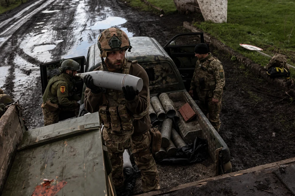 Ucraina capătă tot mai multă încredere în propriile forțe. O reziliență ca în Londra anilor ’40