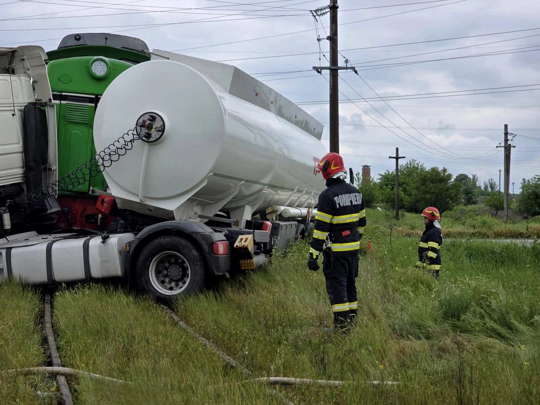 Accident între un marfar și o cisternă/FOTO: Facebook Breaking News Giurgiu