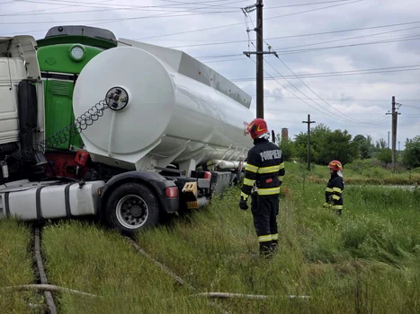 Accident între un marfar și o cisternă/FOTO: Facebook Breaking News Giurgiu
