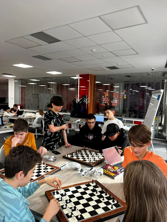 AmSchool1 jpg