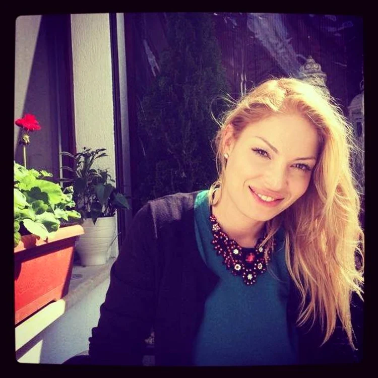 Valentina Pelinel este, începând de astăzi, divorţatăSursă foto:Facebook