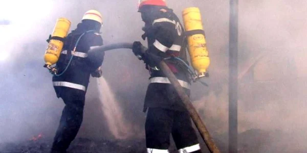 Pompieri ISU Dobrogea Constanţa intervenţie misiune incendiu foc flăcări fum Foto ISU
