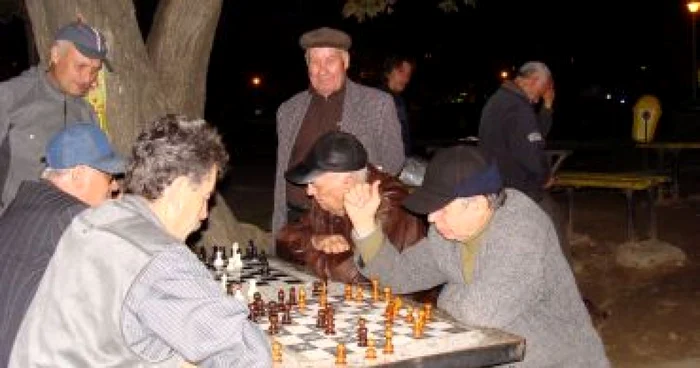 Craiova: Campionat de şah la lumina lunii