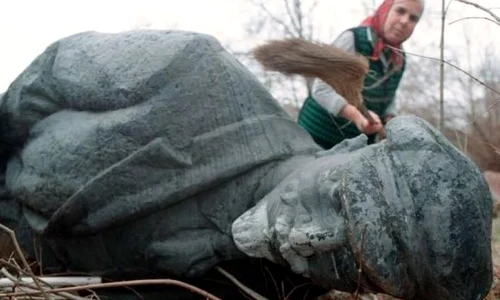 După 20 de ani de la destrămarea URSS, crimele regimului comunist au fost condamnate în Republica Moldova jpeg