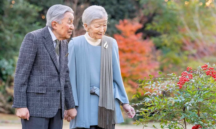 Împăratul Akihito la 90 de ani împreună cu Împărăteasa Michiko, decembrie 2025   FOTO Agenția Casei Imperiale jpg