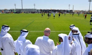 Însuşi preşedintele FIFA a mers să vadă cum stau lucrurile în Qatar şi s a observat că sunt întârzieri la construcţia unor stadioane jpeg