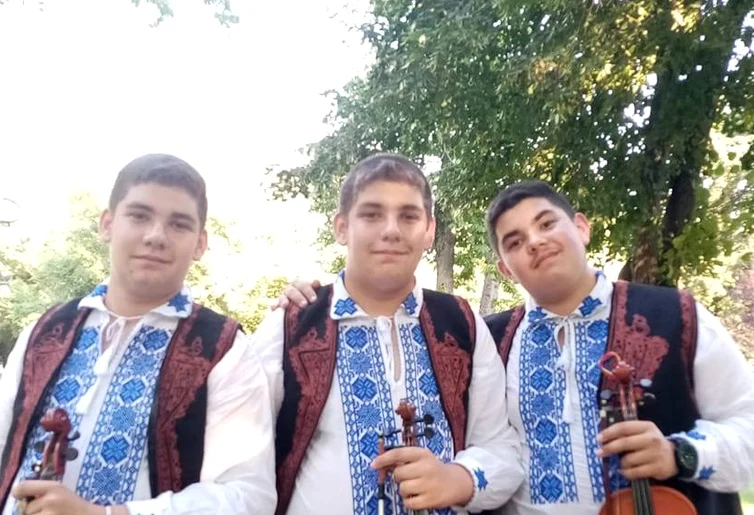 Tripleții Dobre FOTO: Facebook