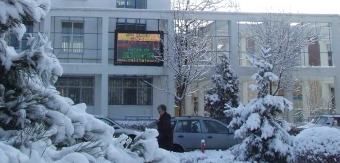 Panou electronic pentru calitatea aerului