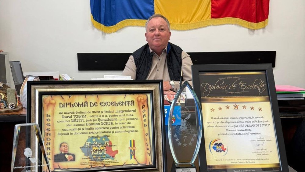 Primarul unei comune din Hunedoara a murit după ce tractorul în care se afla s-a răsturnat peste el