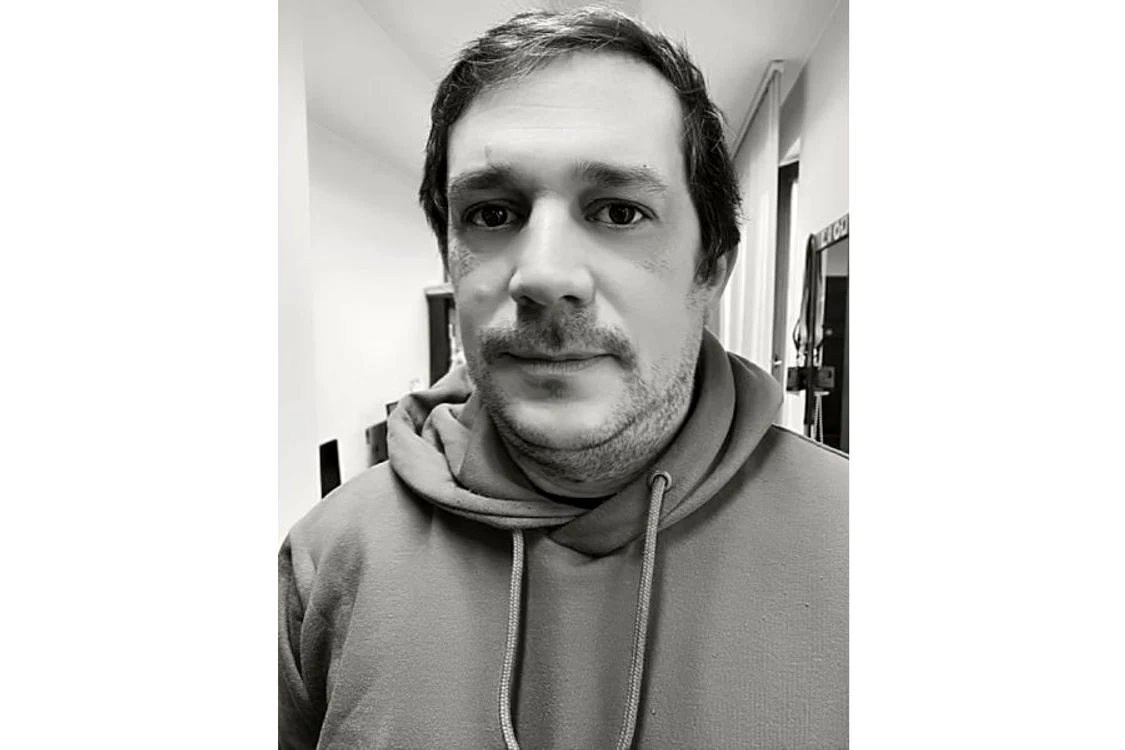 „Să continui tradiția unui teatru înseamnă să l păstrezi viu” – interviu cu Ovidiu CAIȚA, directorul artistic al Teatrului de Nord jpeg