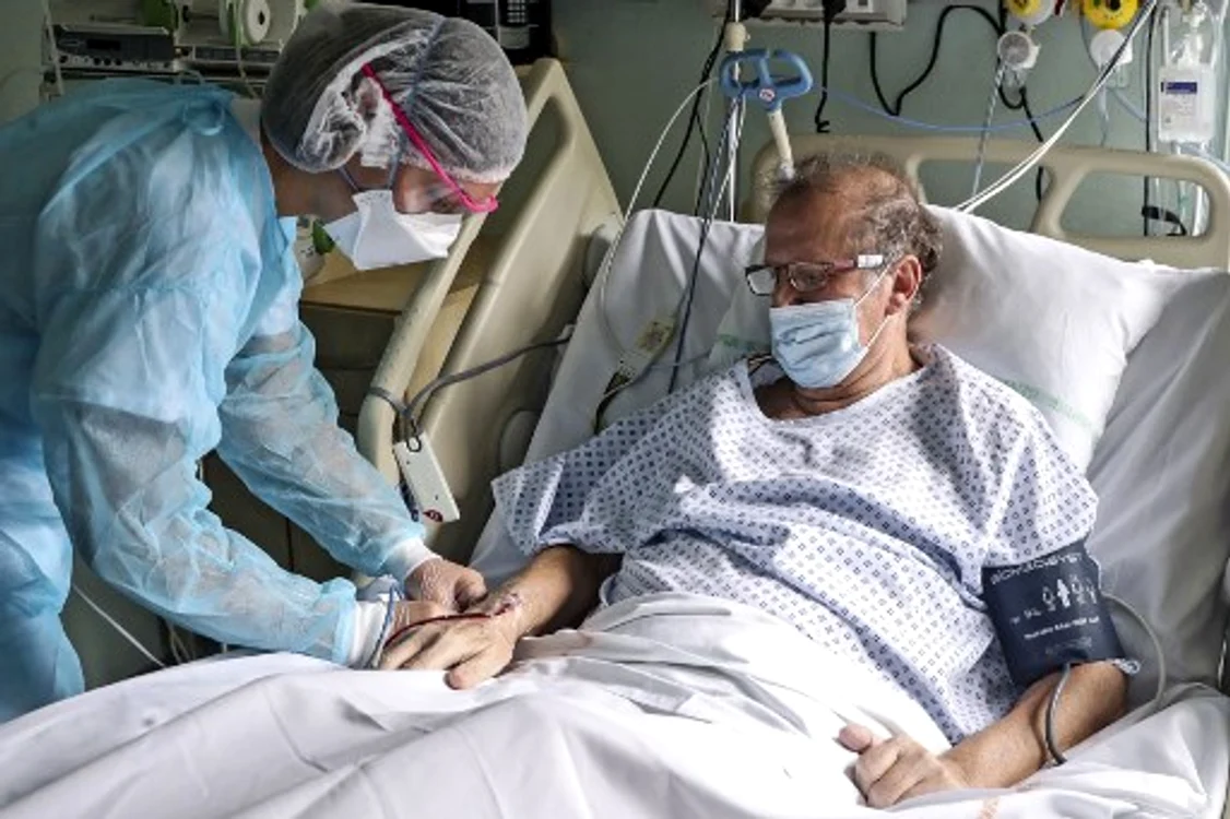
    Numeroase guverne depun eforturi, din martie, să achiziţioneze echipament medical, mare parte din ChinaFoto: AFP  
