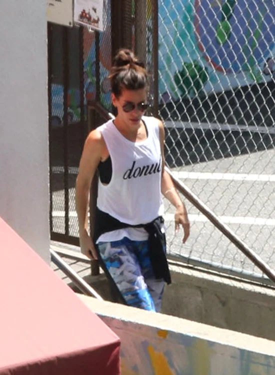 Exclusive    Sandra Bullock Seen At Los Angeles School jpeg