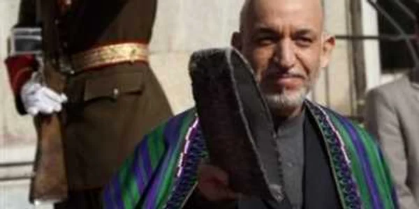 Karzai promite că va eradica corupţia din Afganistan
