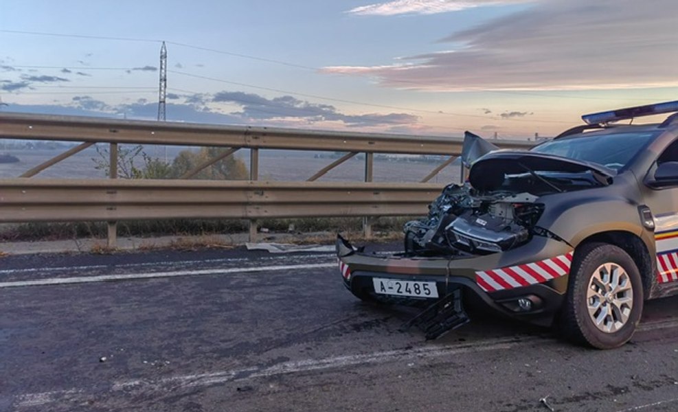 Trei autospeciale ale Ministerului Apărării Naţionale, implicate într-un eveniment rutier pe DN 1. Nu sunt răniți 