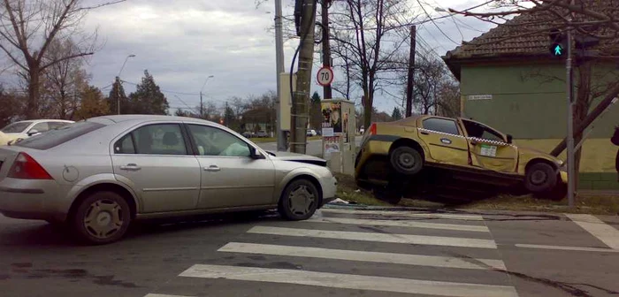 Taximetristul a ieşit de pe carosabil