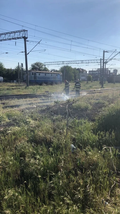 Copil electrocutat dupa ce s-a urcat pe tren 