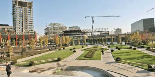 Lucrările pe şantierul Palas continuă în viteză, chiar şi fără autorizaţii legale  