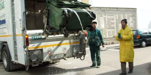 Vor fi înlocuite pubelele vechi